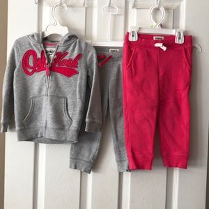 Oshkosh sweatsuit bundle size 2T